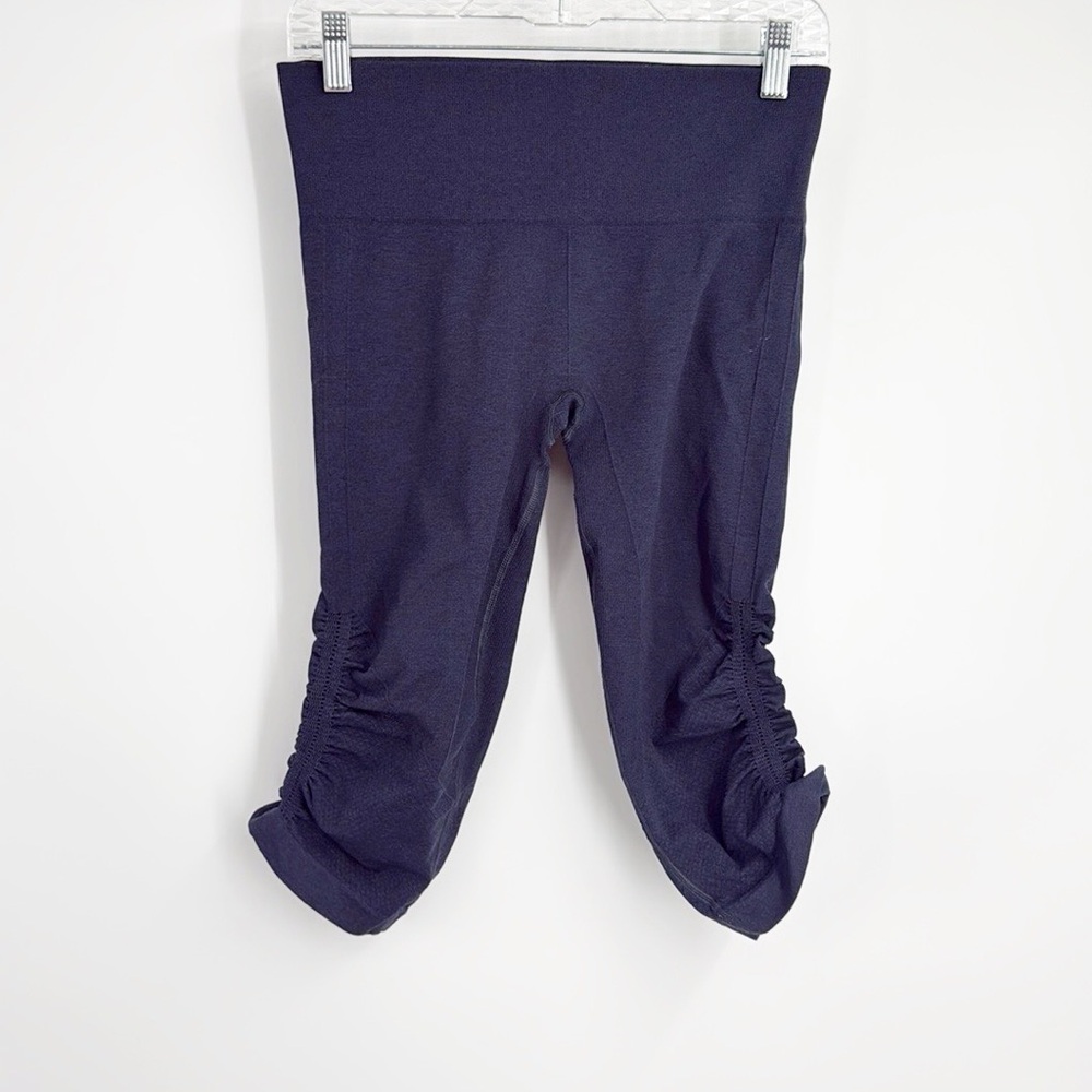 Lululemon In The Flow Crop navy Blue size 8 - Picture 5 of 9